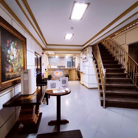Spring Plaza Hotel Дасмариньяс Экстерьер фото